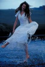 Энн Хэтэуэй: 433x640 / 68 Кб