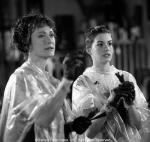 Энн Хэтэуэй: 424x400 / 38 Кб