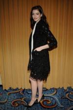 Энн Хэтэуэй: 266x400 / 24 Кб