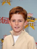 Зейн Хьюетт: 301x400 / 22 Кб