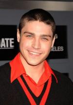 Логан Хаффман: 279x400 / 20 Кб