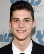 Кен Бауманн: 323x400 / 21 Кб