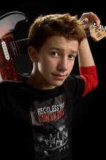 Джошуа Логан Мур: 1365x2048 / 308 Кб