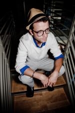 Nick Grosvenor: 1200x1800 / 260 Кб