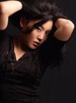 Jennivere Song Lee: 453x604 / 31 Кб