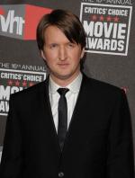 Том Хупер: 1554x2048 / 416 Кб