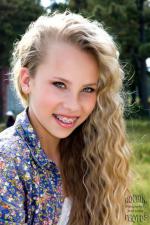 Сэди Брук: 480x720 / 86 Кб