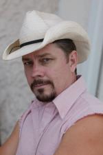 Тони Ботторф: 532x800 / 44 Кб