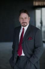 Тони Ботторф: 532x800 / 34 Кб