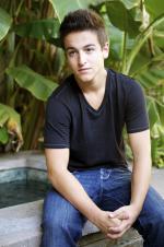 Колтон Ласатер: 1363x2048 / 406 Кб