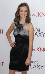 Бритт Флэтмо: 364x594 / 34 Кб