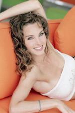 Алисия Миншью: 200x300 / 13 Кб