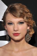 Тейлор Свифт: 267x400 / 20 Кб