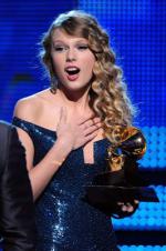 Тейлор Свифт: 266x400 / 30 Кб