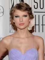 Тейлор Свифт: 303x400 / 23 Кб