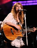 Тейлор Свифт: 312x400 / 29 Кб