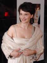 Жюльет Бинош: 297x400 / 24 Кб