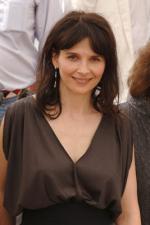 Жюльет Бинош: 267x400 / 21 Кб