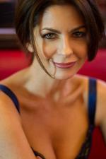 Ракель Гарднер: 300x450 / 22 Кб