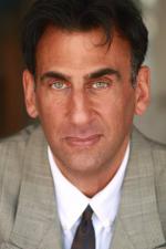 Крэйг Цуккеро: 480x720 / 51 Кб