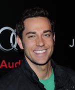 Закари Ливай: 1707x2048 / 522 Кб