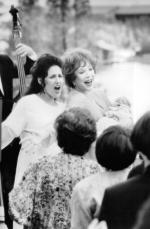 Ширли МакЛейн: 1345x2048 / 329 Кб