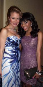 Тила Данн: 1027x2048 / 264 Кб