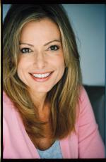 Дина Дефтериос: 1336x2048 / 342 Кб