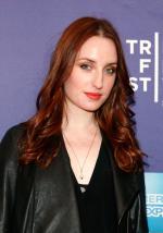 Зои Листер Джонс: 1437x2048 / 457 Кб