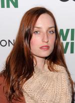 Зои Листер Джонс: 1352x1864 / 479 Кб