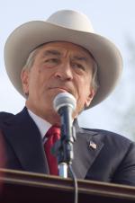 Роберт Де Ниро: 1365x2048 / 346 Кб