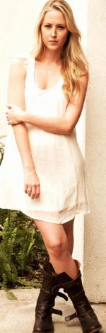 Кейтлин Каллум: 327x1024 / 55 Кб