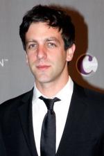 Б.Дж. Новак: 267x400 / 18 Кб