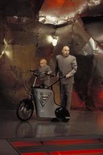 Майк Майерс: 1365x2048 / 391 Кб