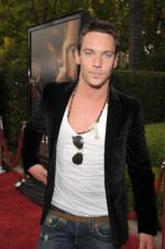 Джонатан Риз Майерс: 266x400 / 23 Кб