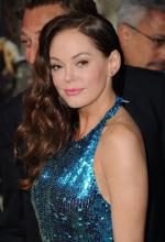 Роуз МакГоун: 1399x2048 / 572 Кб