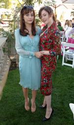 Роуз МакГоун: 239x400 / 33 Кб