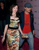 Роуз МакГоун: 317x400 / 31 Кб