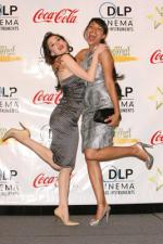 Роуз МакГоун: 267x400 / 31 Кб