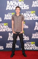 Кристофер Минц-Плассе: 1338x2048 / 471 Кб