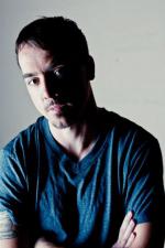 Майк Фой: 480x720 / 52 Кб