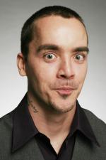 Майк Фой: 334x500 / 26 Кб