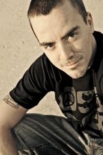 Майк Фой: 1360x2048 / 467 Кб