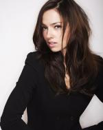 Кайли Хатчинсон: 1629x2048 / 339 Кб