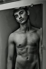 Трэвис Грант: 352x527 / 23 Кб