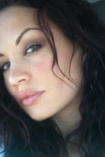 Николетт Найтингейл: 320x480 / 19 Кб