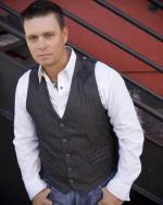 Дэррин Эберт: 400x500 / 25 Кб