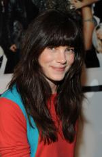 Мишель Монахэн: 1337x2048 / 518 Кб