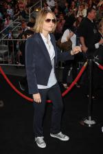 Джоди Фостер: 1372x2048 / 430 Кб