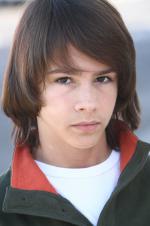 Брэйди Эндер: 1365x2048 / 372 Кб